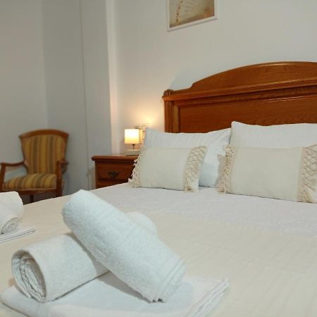 Martínez Rooms Pilgrims Caldas De Reis Exterior foto