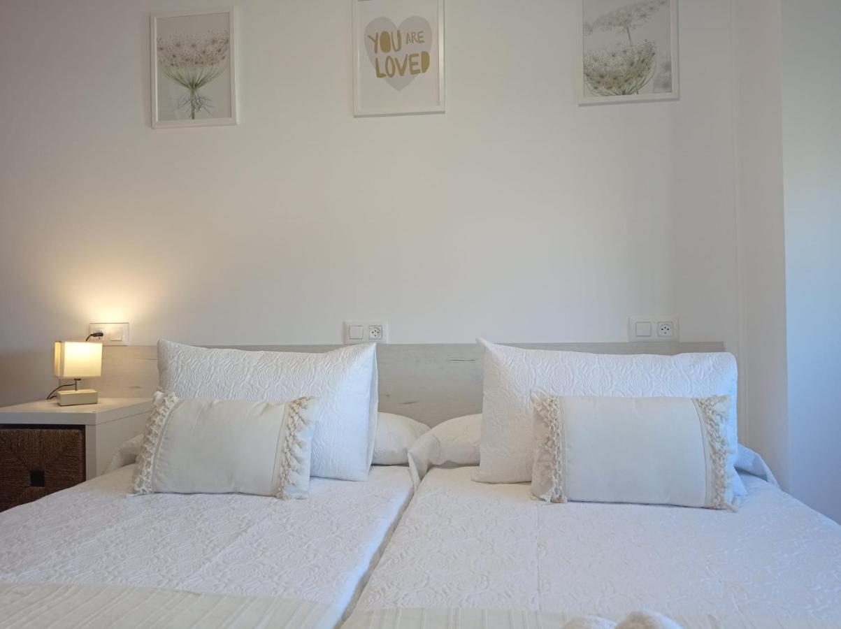 Martínez Rooms Pilgrims Caldas De Reis Exterior foto